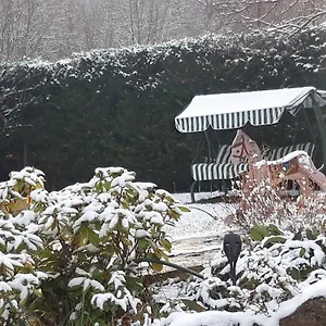 https://la-meizou-gite-chambres-d-hotes-a-champeix.hotels-rhonealpes.com